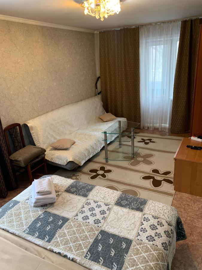 Уютная Квартира В Центре По Ул Гоголя 卡拉甘达 外观 照片
